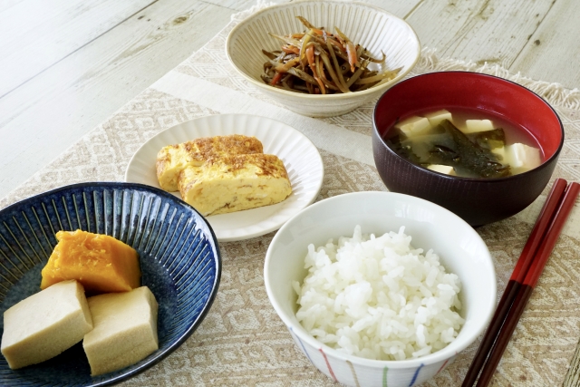 野菜中心の食事　食物繊維　きんぴら