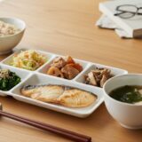 「いつでも五菜」にご飯と味噌汁を加えたイメージ画像